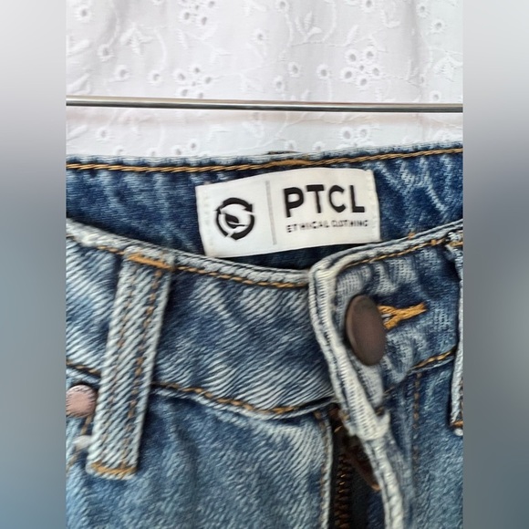 PTCL Distressed Flare Raw Hem Jeans 25 - Picture 2 of 4